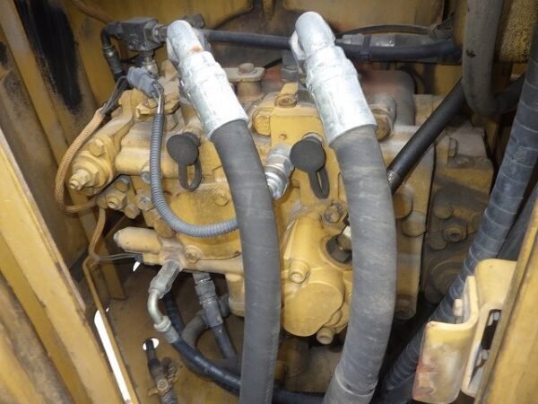 Caterpillar   311CU - Image 5